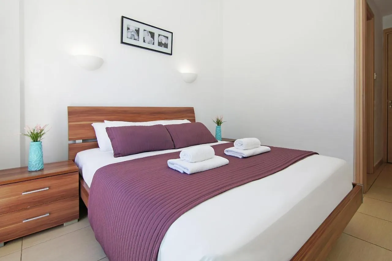 Calypso - Coralli Beachfront Apartment بروتاراس